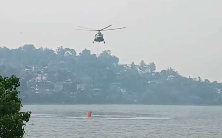 Uttarakhand Forest Fire | mi-17 helicopter | MI 17 HELICOPTER SHOWERED