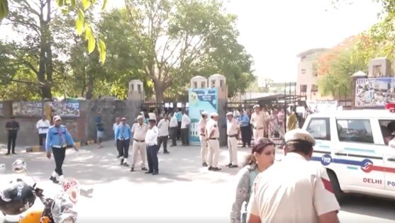 Delhi School Bomb Threat | Delhi | Bomb