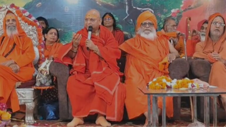 Haridwar saints on decreasing population of Hindus