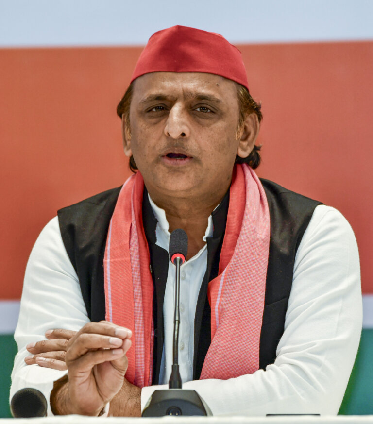 Akhilesh Yadav | Uttarakhand Police | Dehradun Builder | Dehradun Builder Suicide Case |