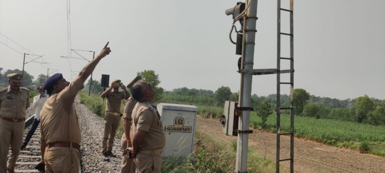 Miscreants Attempted To Rob Two Trains | Attempted To Rob Two Trains | Roorkee News