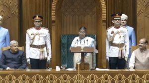 President Droupadi Murmu ने संसद के संयुक्त सत्र को किया संबोधित