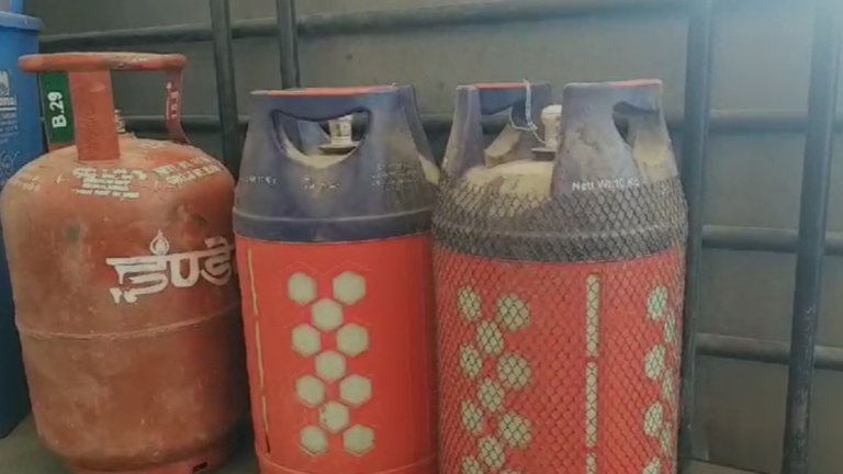 composite gas cylinder benefits: इस सिलेंडर में आग लगने पर नहीं होगा ब्लास्ट