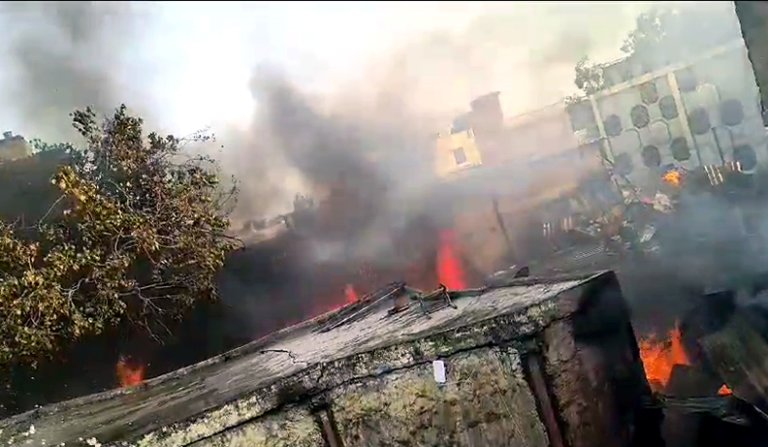 fire in chandni chowk | delhi chandni chowk | chandni chowk fire |