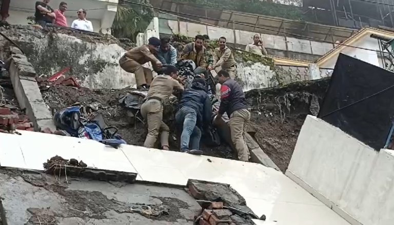 Massive Landslide In Mussoorie