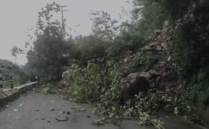 Mussoorie Doon Road Closed Due Debris