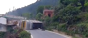 almora road accident | uttarakhand road accident |