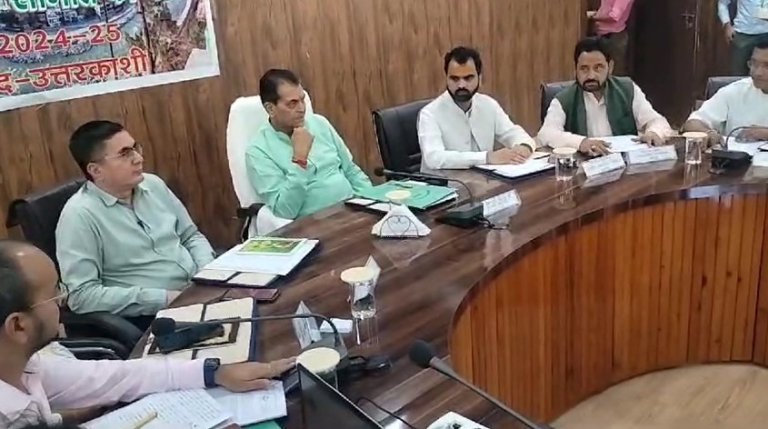 uttarkashi district planning committee meeting | cm pushkar singh dhami | uttarkashi development |