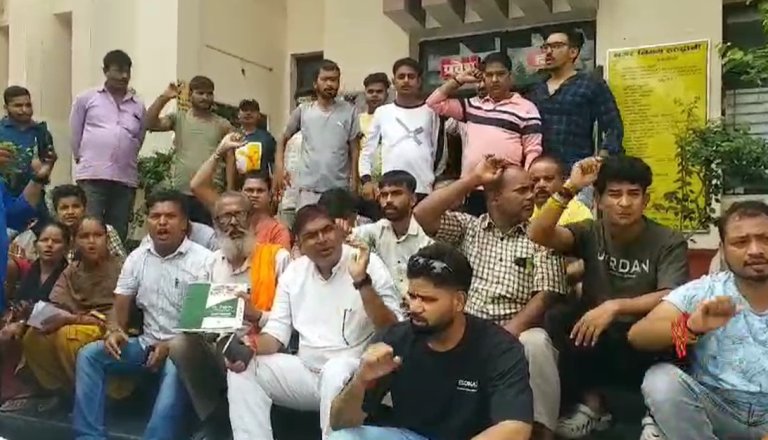 Street Vendors Protested In Haldwani