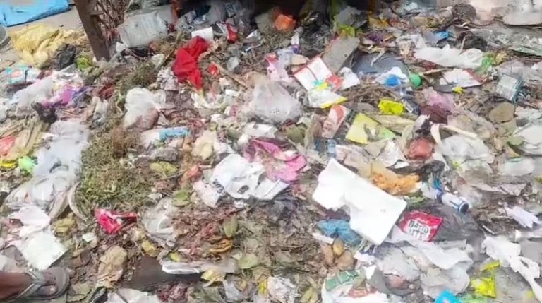 roorkee sweepers protest | sweepers filled garbage in office | sweepers salary issue |