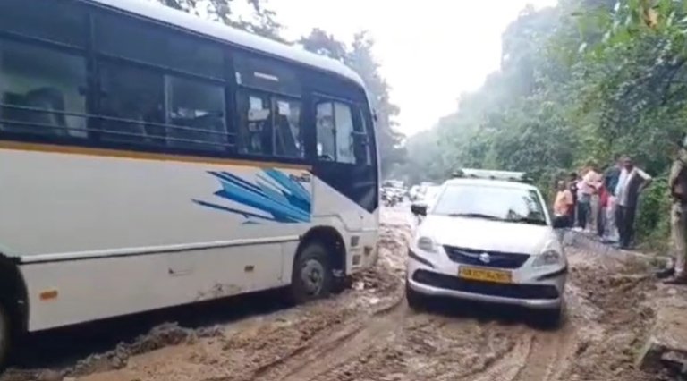 Heavy Rainfall In Mussoorie