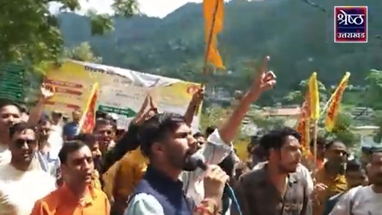 People Protest Against Muslims in uttarkashi