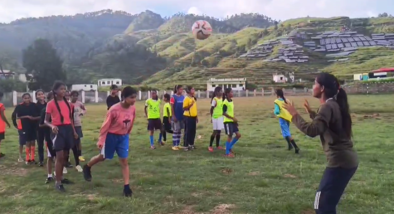 uttarakhand girls play football | footballer rakesh mohan | uttarakhand sports department |