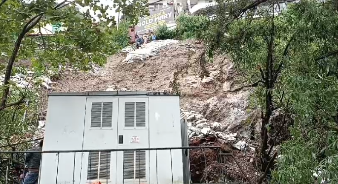 mussoorie mall road | buttress collapses on mussoorie mall road |