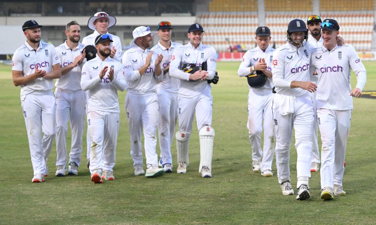 England Defeated Pakistan