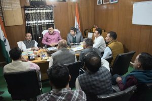 Garhwal Commissioner Held Meeting