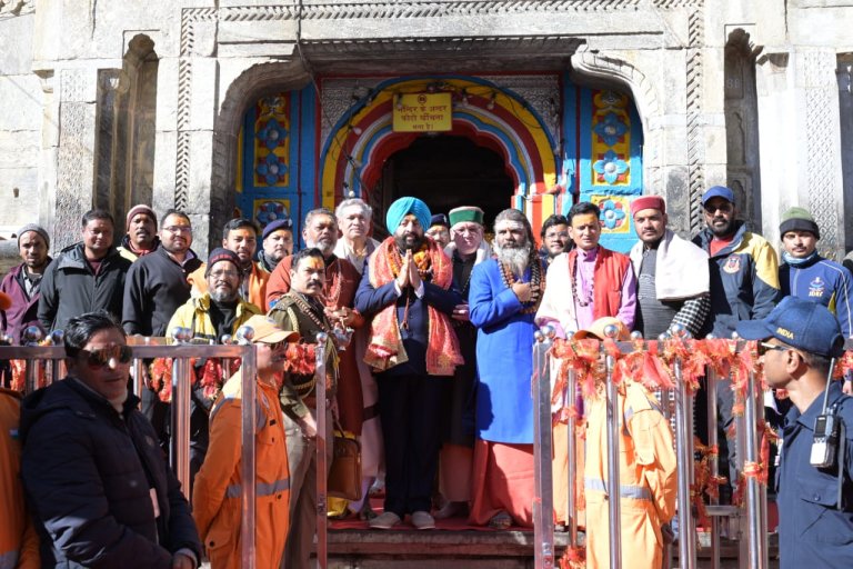 Governor Gurmit Singh In Kedarnath