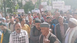 villagers protest in uttarkashi | corruption in jal jeevan mission in uttarkashi |